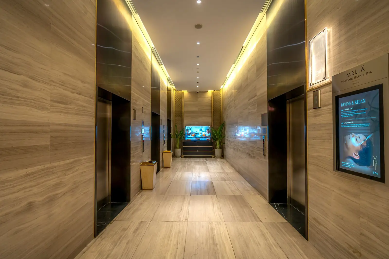Iorane Resortreport interior corridor